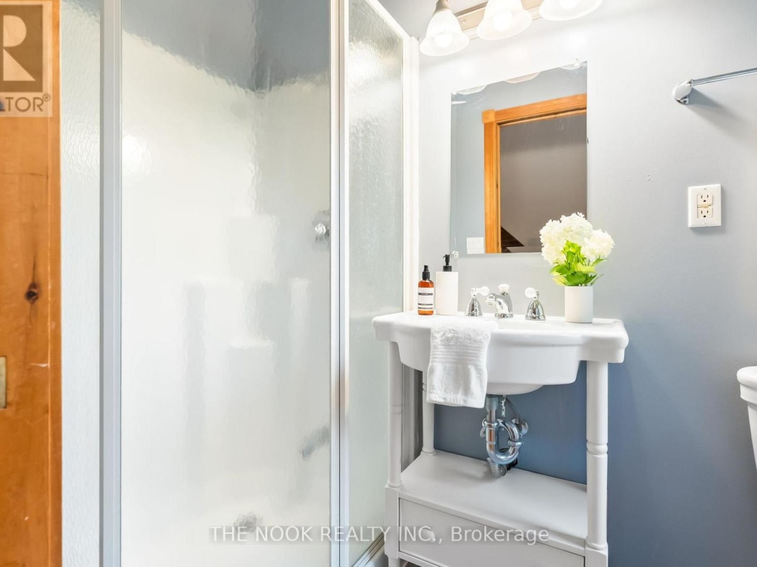 275 VALENTIA ROAD, 