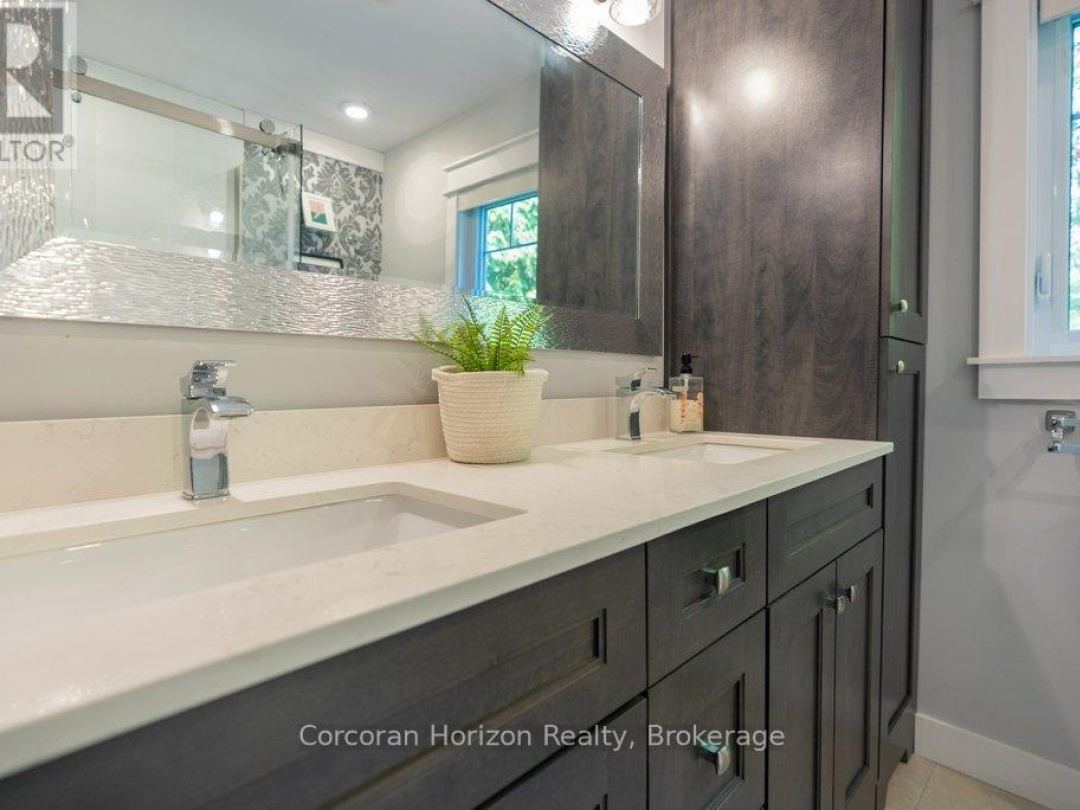 280 ROBINS POINT ROAD, Georgian Bay