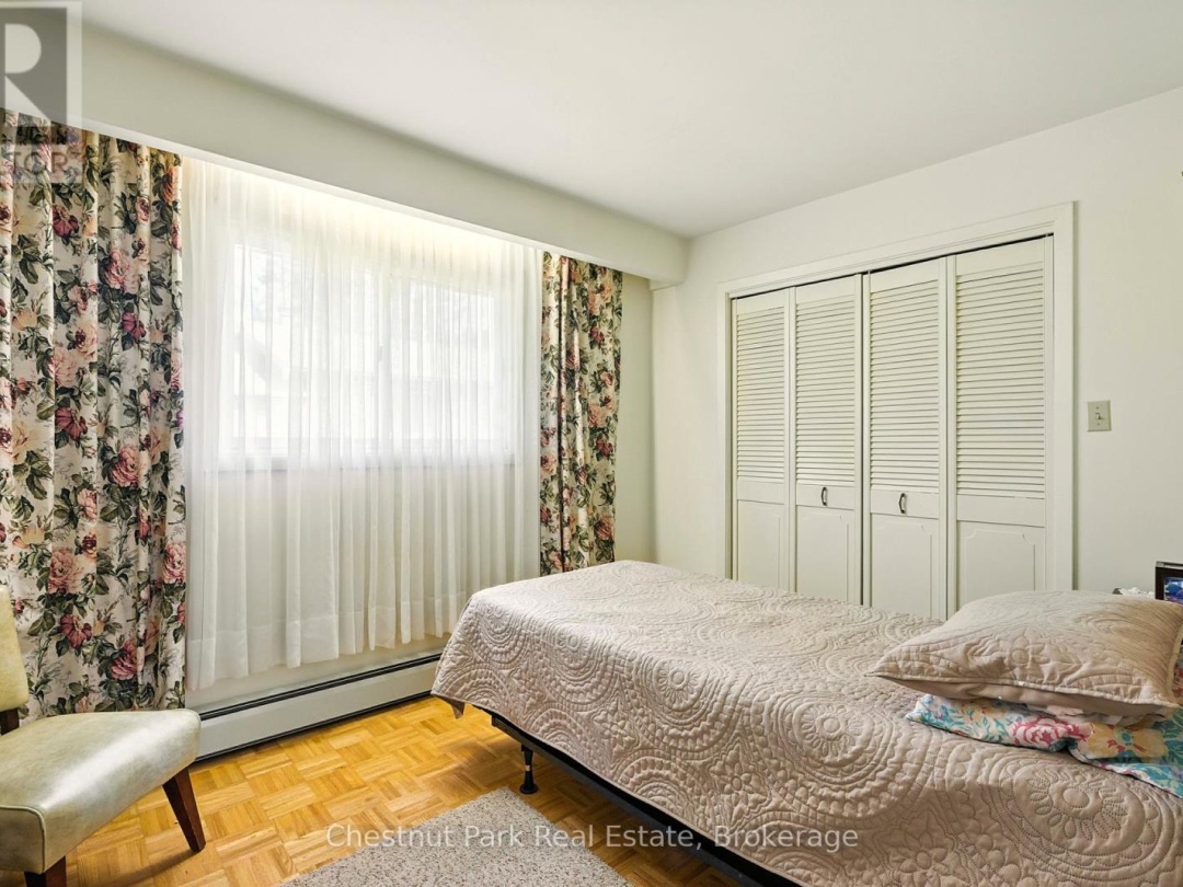 8 DANDELION LANE, 