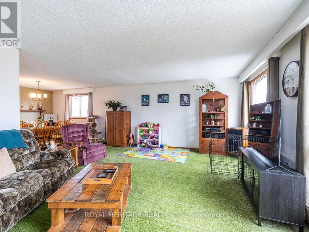 940 PORTAGE ROAD, Balsam Lake
