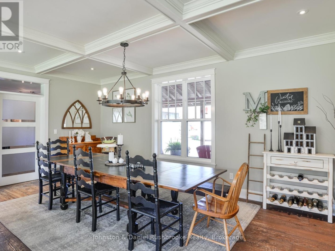 1422 MUSKOKA RD 118 ROAD W, 