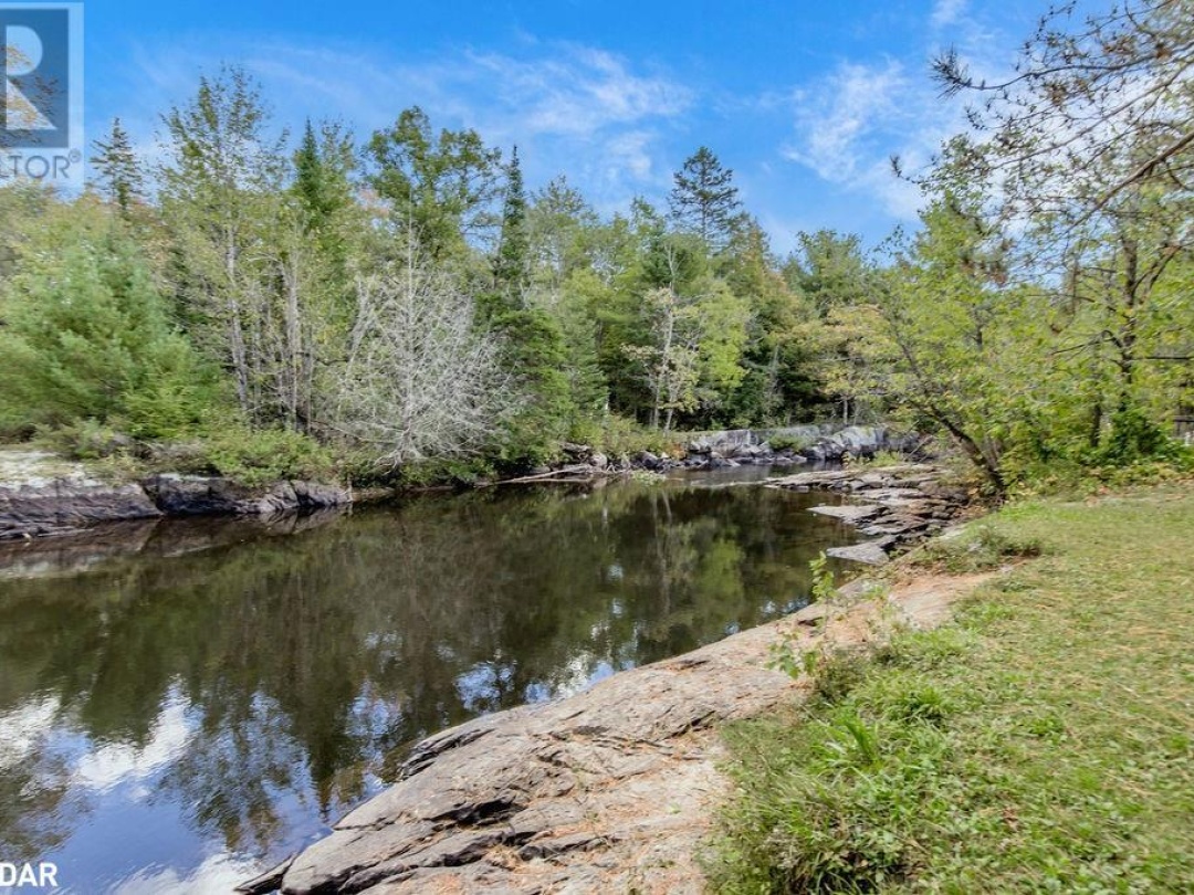 776 Monck Road 45, Head River
