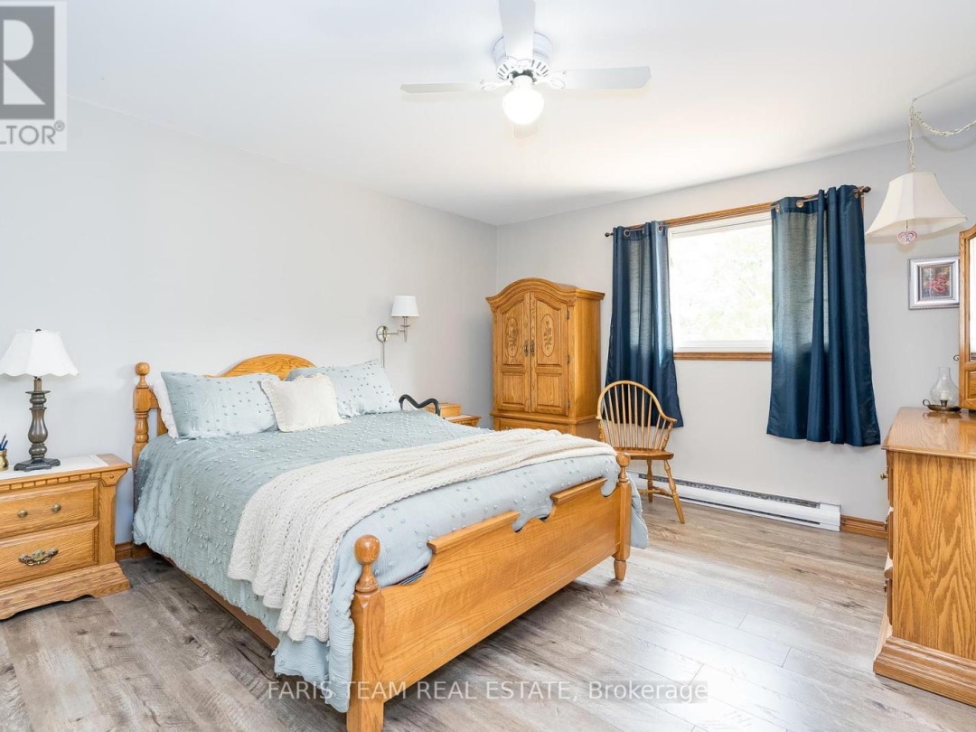 1669 Newton Street, Tay