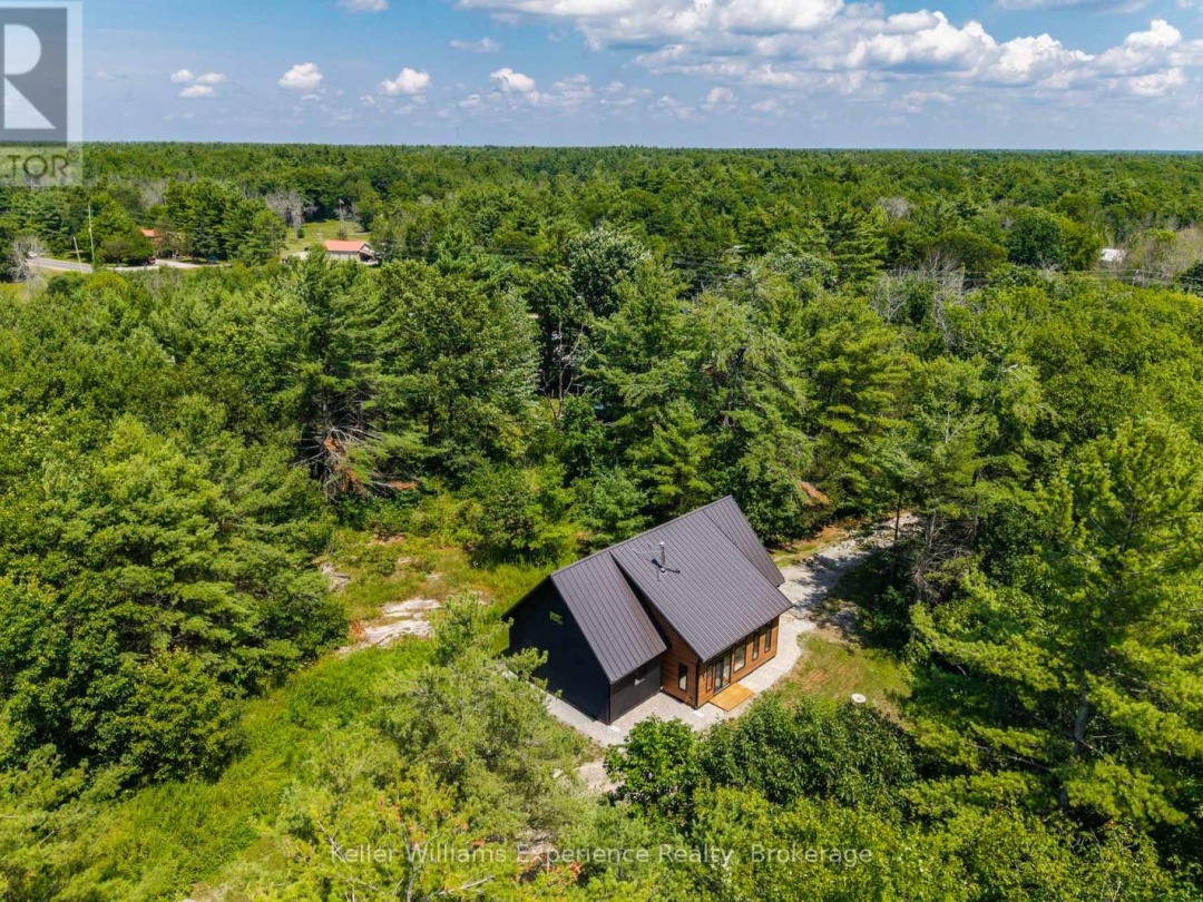 753 HONEY HARBOUR ROAD, 