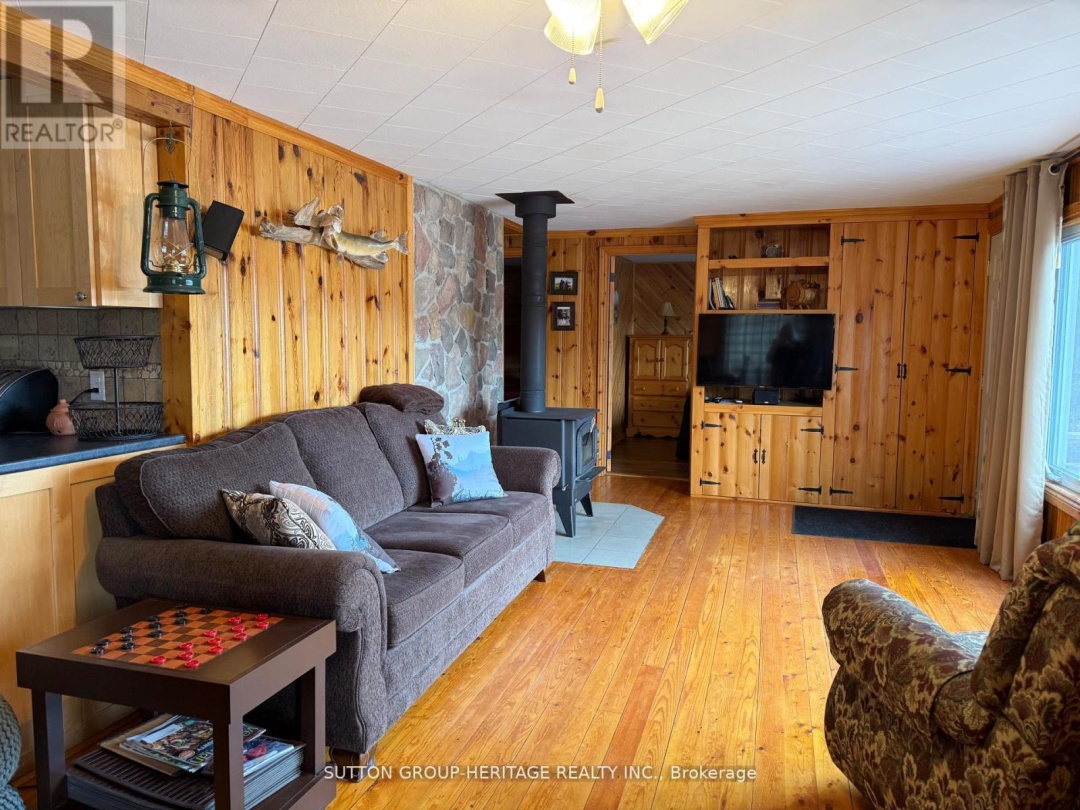 1930 Alsop Road, Glamor Lake