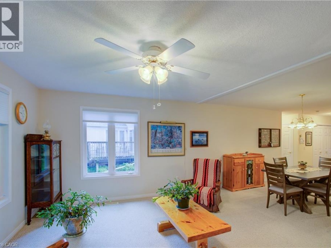 54 SPRINGWOOD Crescent, 