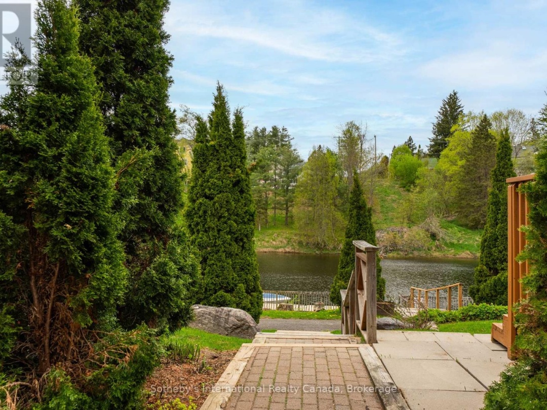 66 - 50 SHORELINE DRIVE, Lake Muskoka