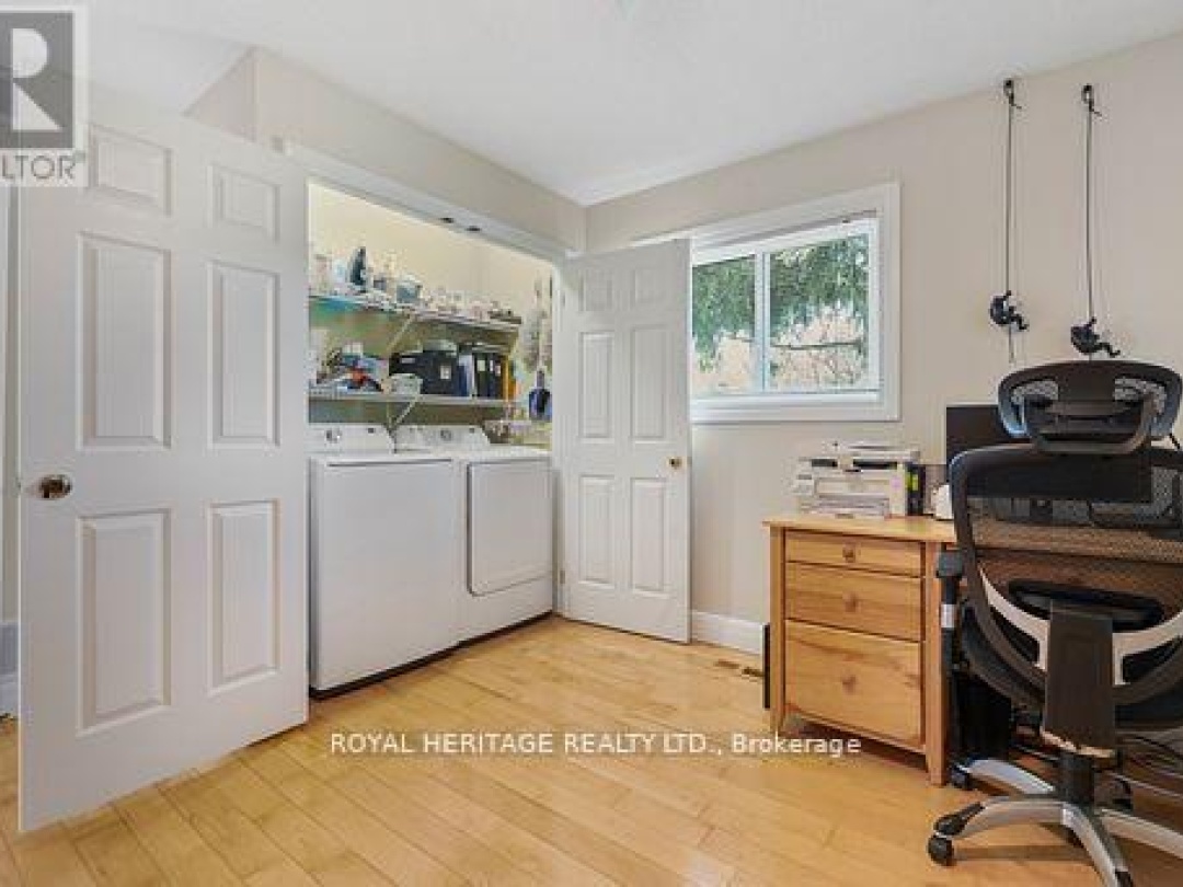 7 NORTH SERVICE ROAD, 
