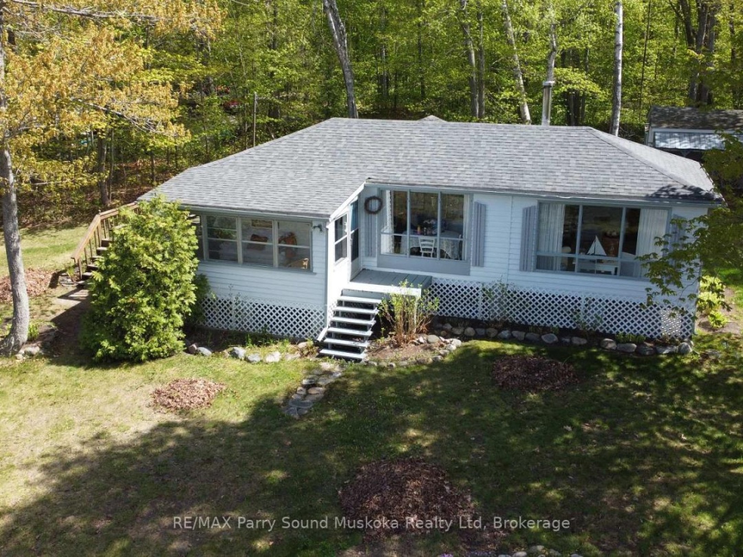 586 Rose Island Drive, Georgian Bay