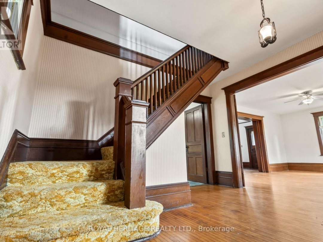 901 CRESSWELL ROAD, 