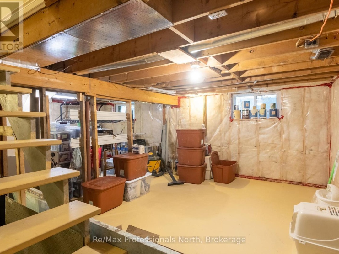 80 Invergordon Avenue, Gull Lake