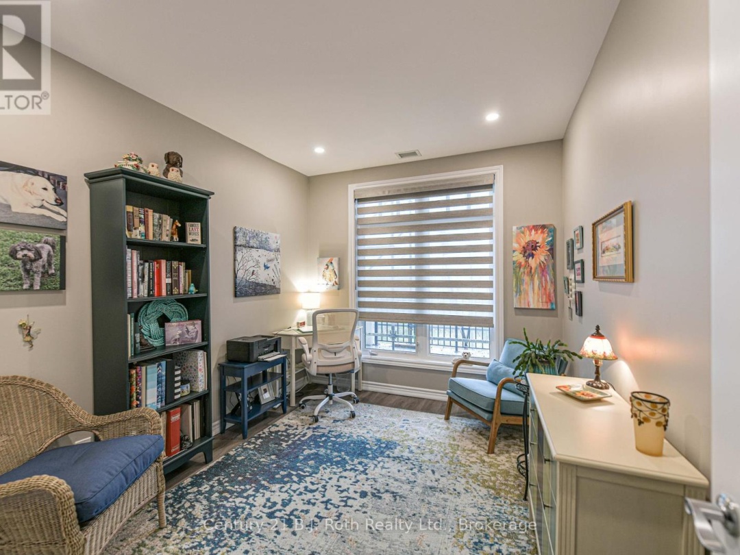 315 - 140 CEDAR ISLAND ROAD, 