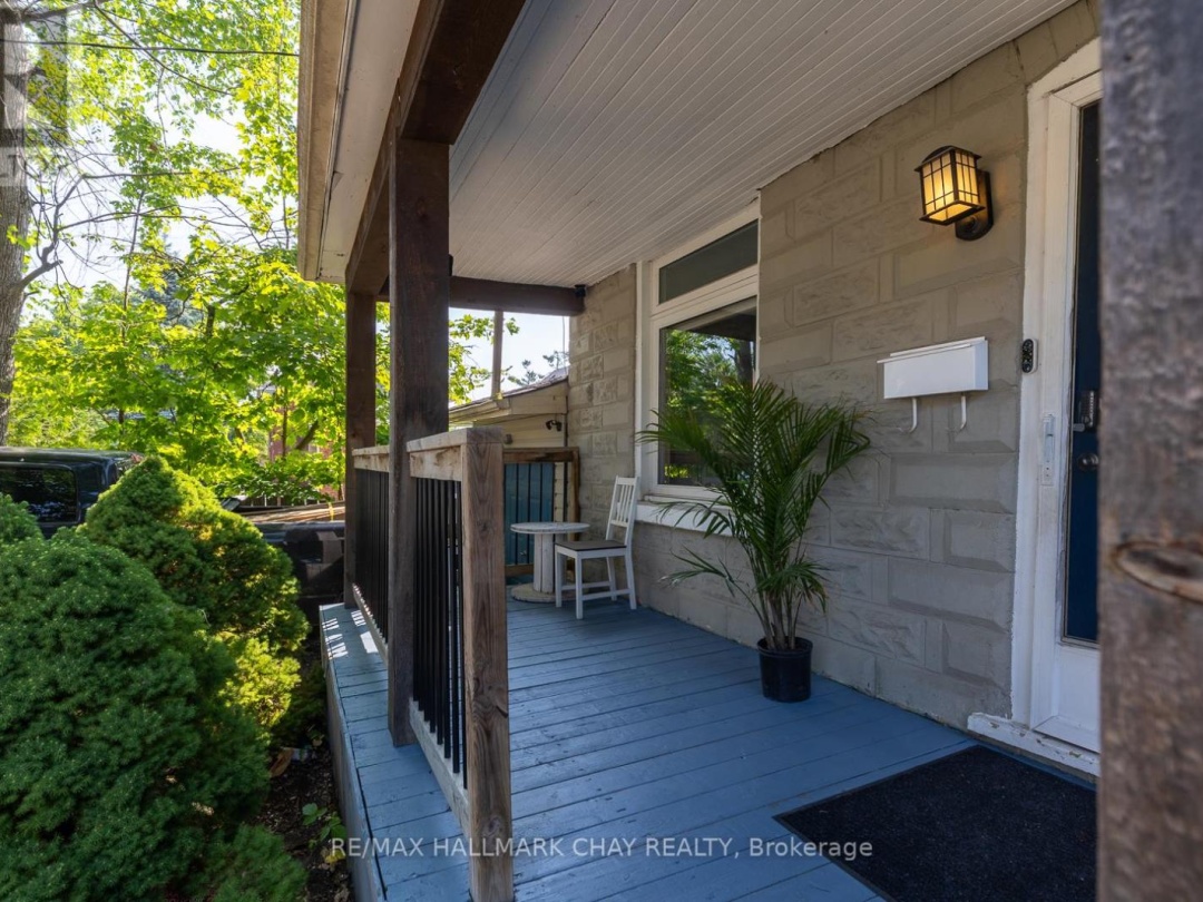 109 BORLAND STREET E, 