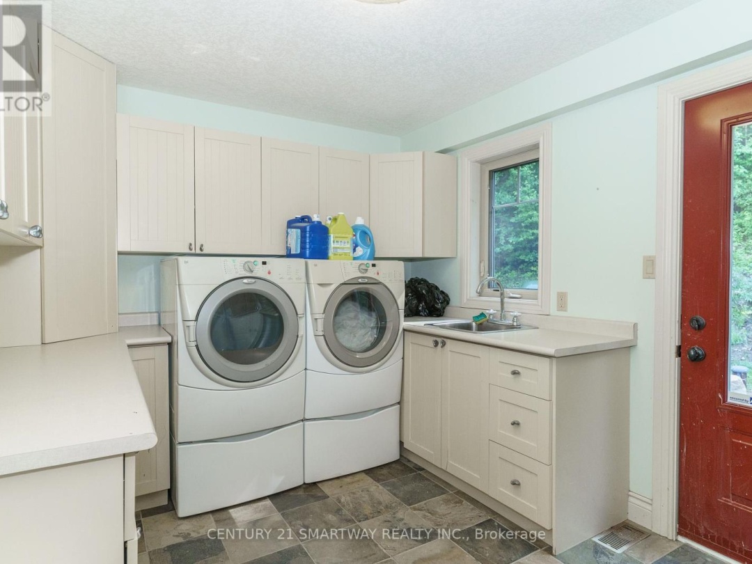 1066 TALLY-HO WINTER PARK ROAD, 