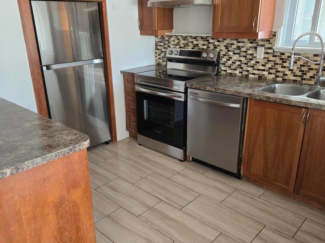 Unit 5 4 Paradise Boulevard, Lake Simcoe