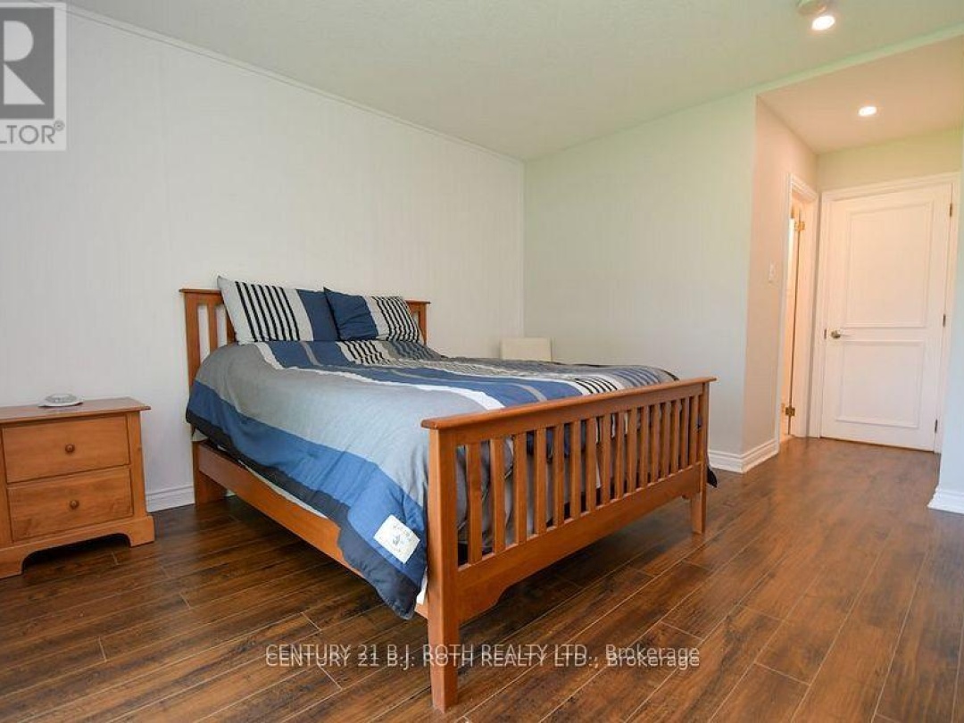 15 60 Laguna Parkway, Ramara