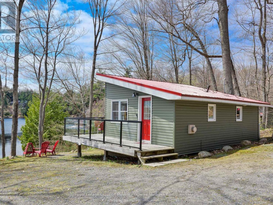 7 - 7 SILVER POINT ROAD, 