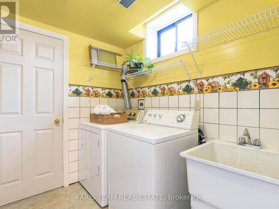 238 Robins Point Road, Georgian Bay