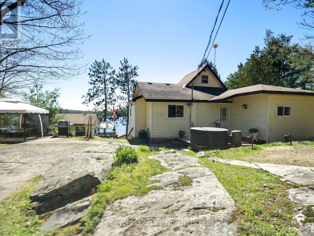 1055 EVANSWOOD DRIVE, 