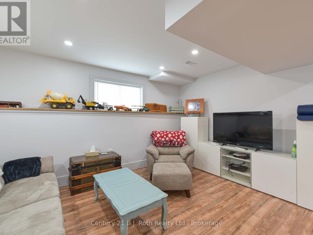 4035 CANAL ROAD, 