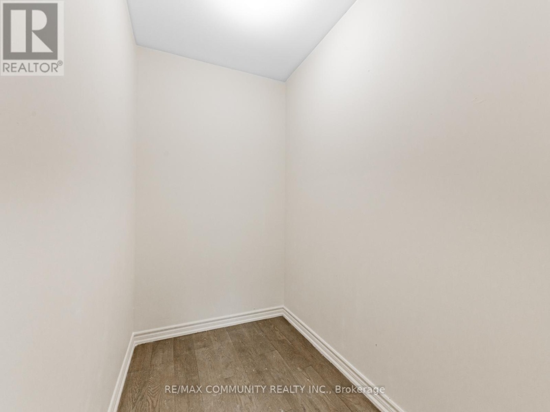 506 SIMCOE STREET, 