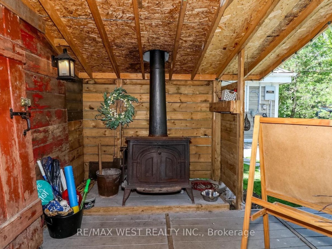 3756 GLENREST DRIVE, 