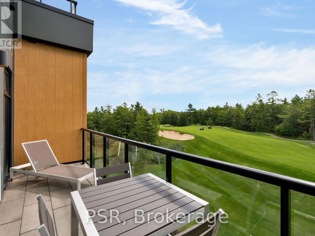 405 - 120 CARRICK TRAIL, 