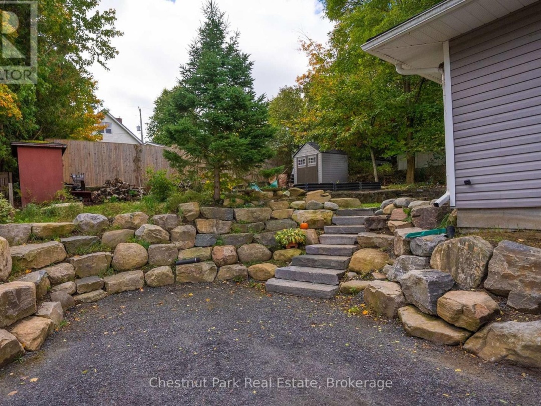 3 CORA STREET E, 