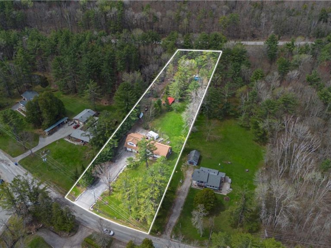 1936 PENINSULA POINT Road, 