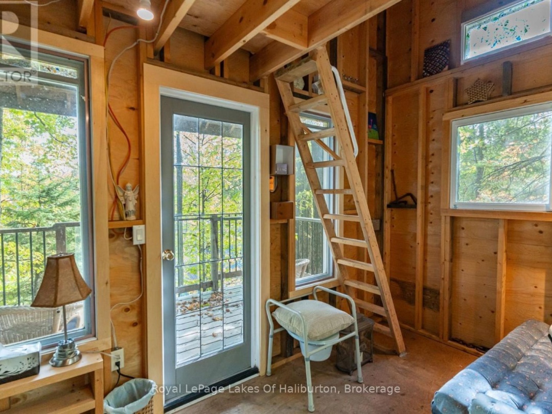 48 RUSSELL DRIVE, White Lake