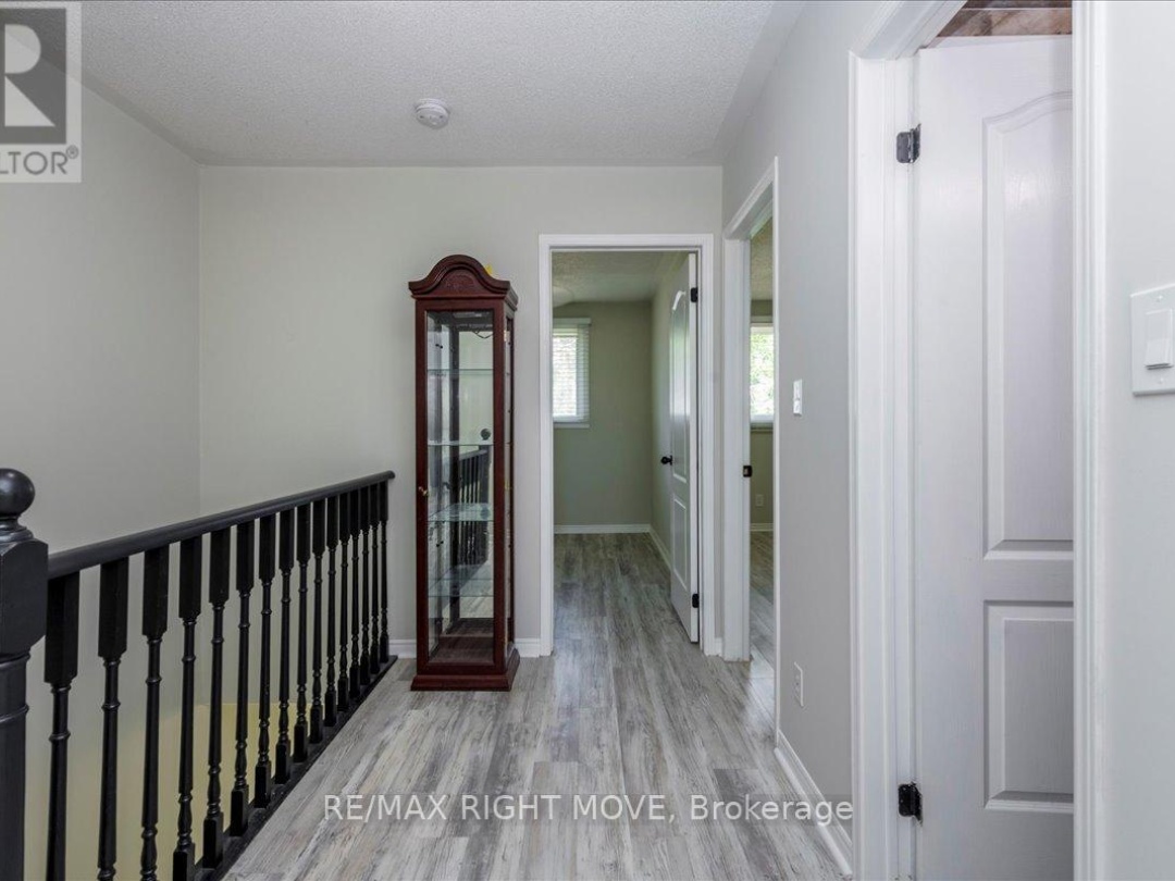10 - 325 WEST STREET N, 