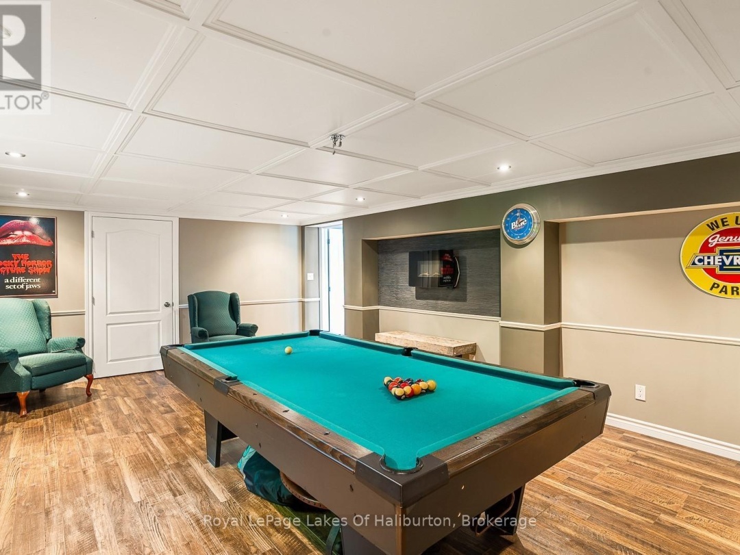 1047 BALMORAL LANE, 