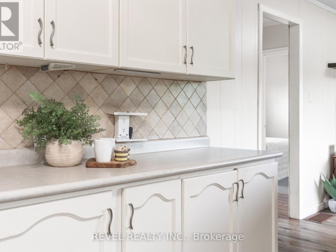 883 CENTENNIAL PARK ROAD, 