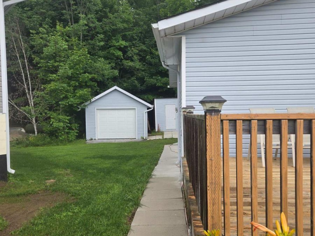40 1043 Lobo Drive E, Minden Lake