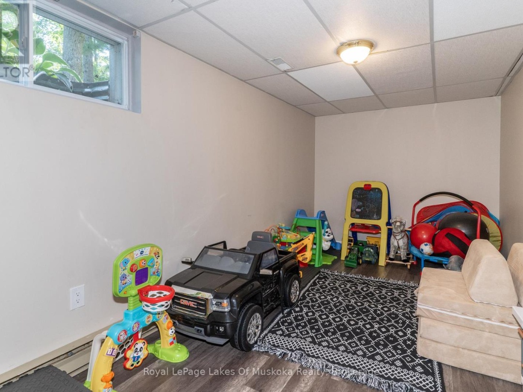 220 ALEXANDER STREET, 