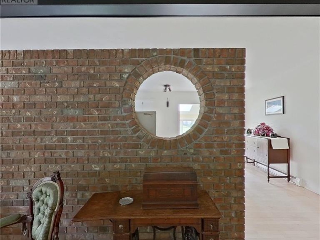 4 MAYPARK Drive, 