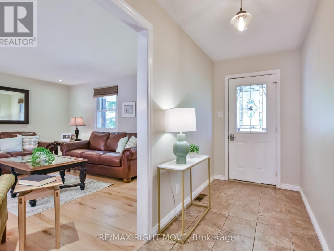 2009 MARCHMONT ROAD, 