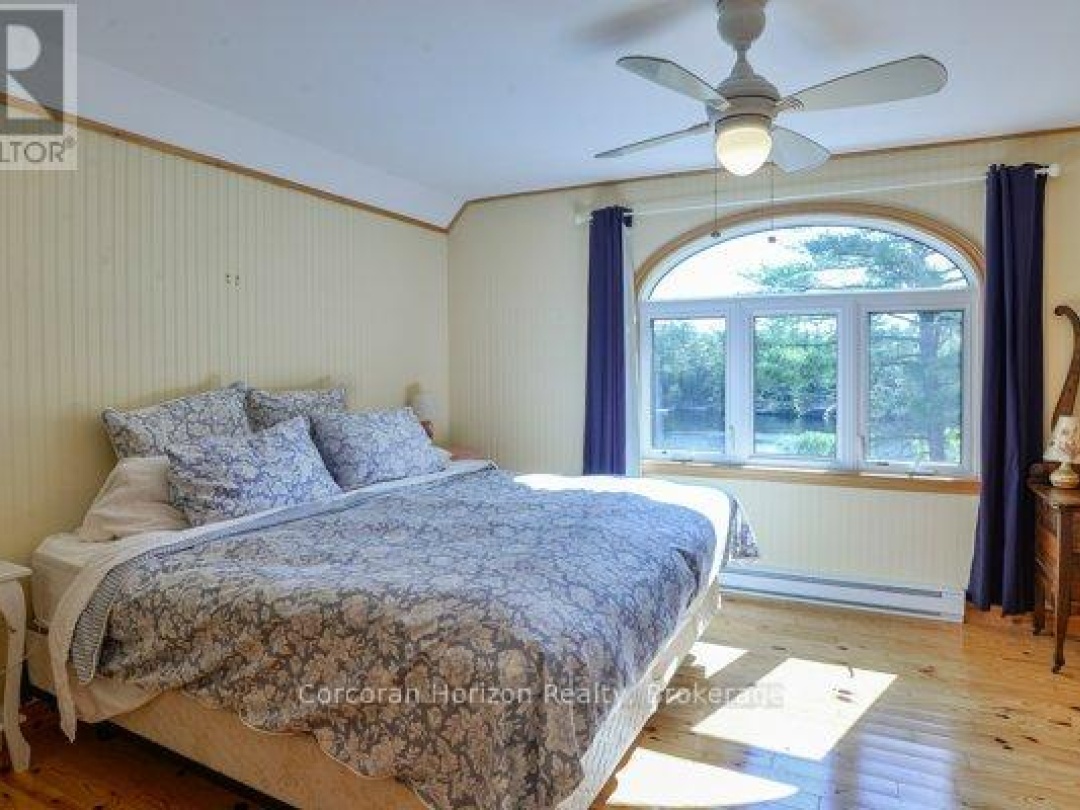 1320 Island 360 Road, Six Mile Lake