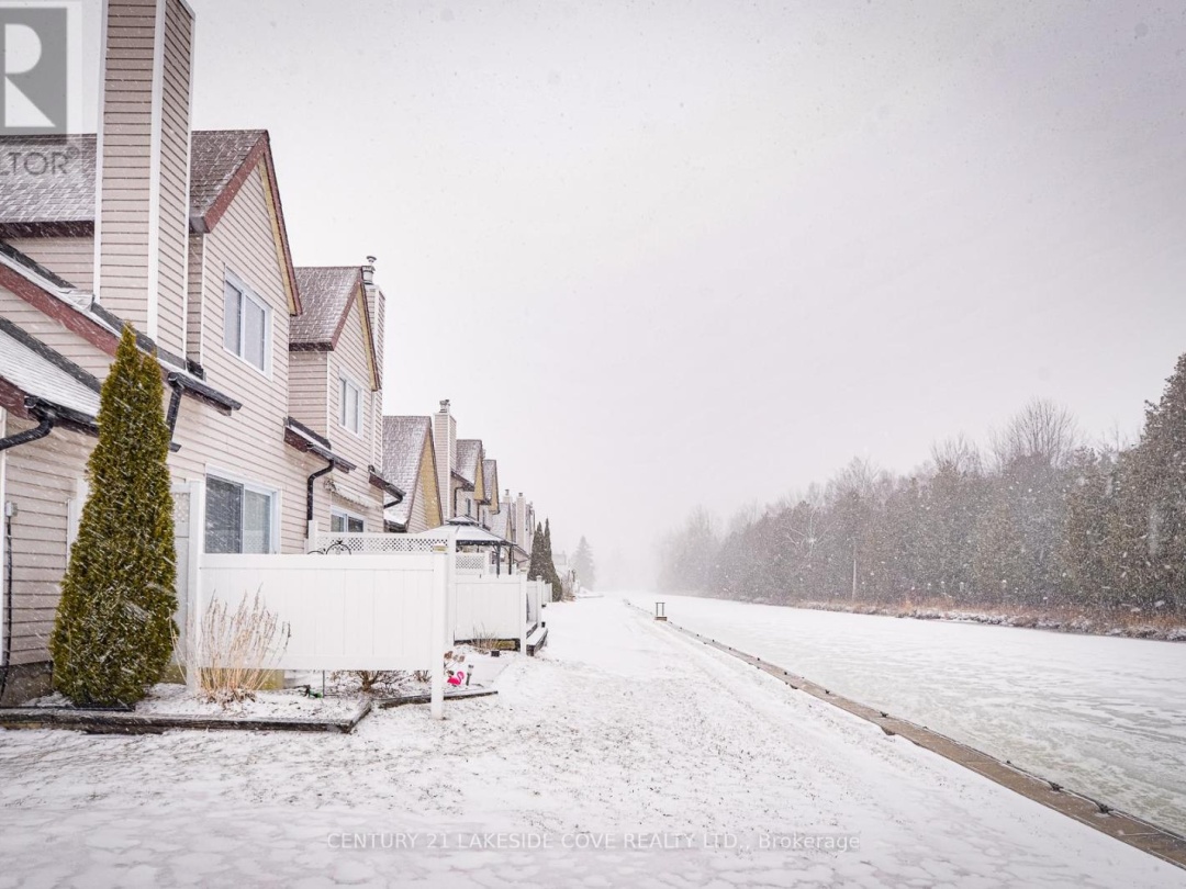 15 - 71 LAGUNA PARKWAY, Lake Simcoe
