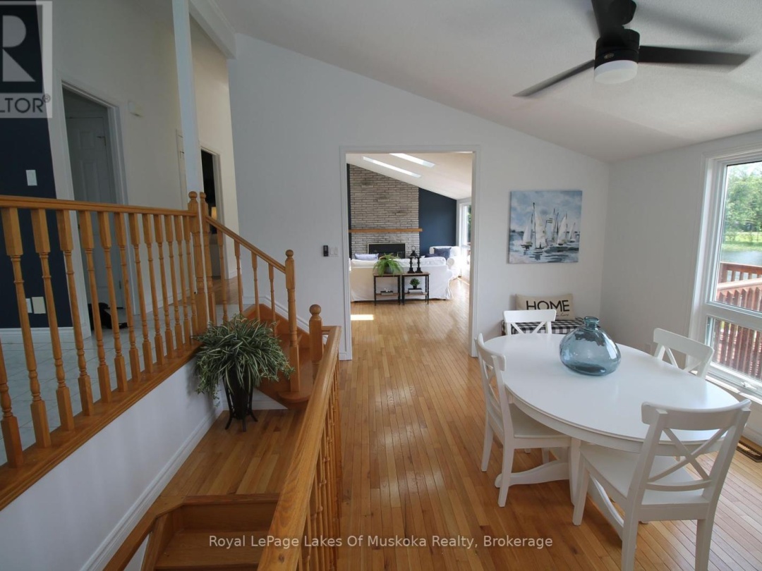 1815 Peninsula Point Road, Severn Lake