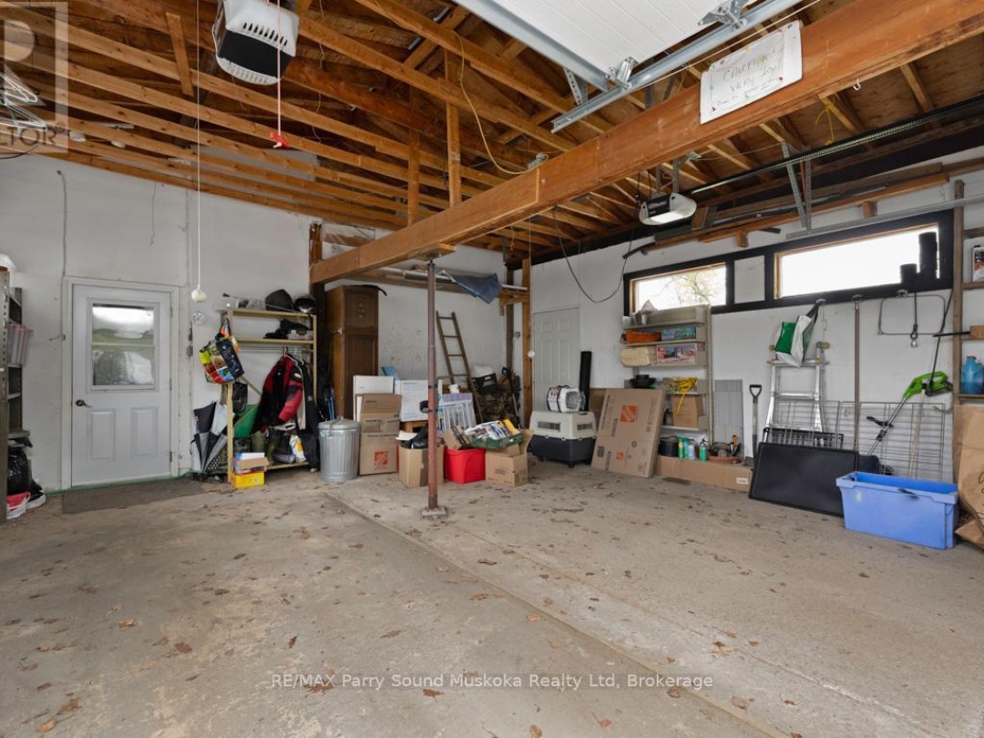 28 LAKESIDE DRIVE, 