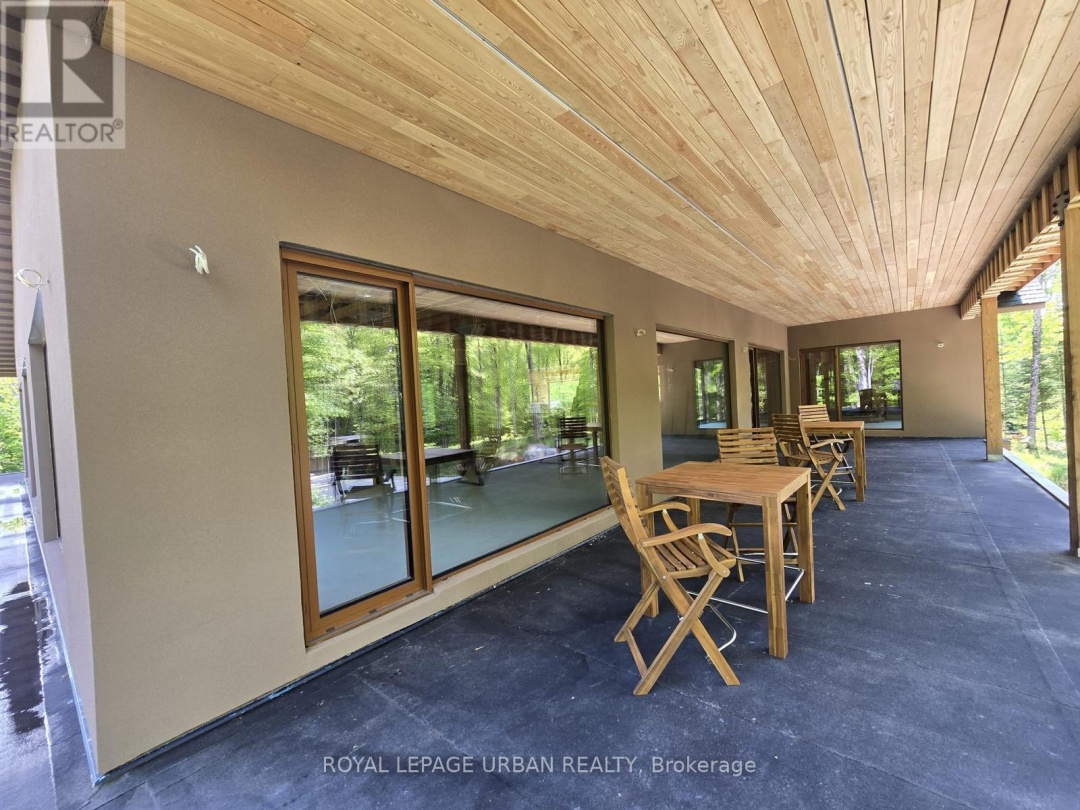 1739 TRAPPER'S TRAIL ROAD, 