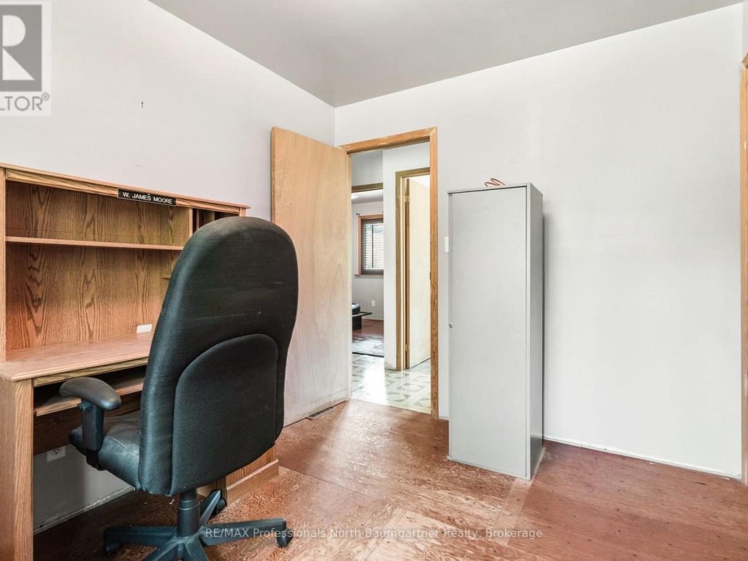 1144 BOSHKUNG LAKE ROAD, 