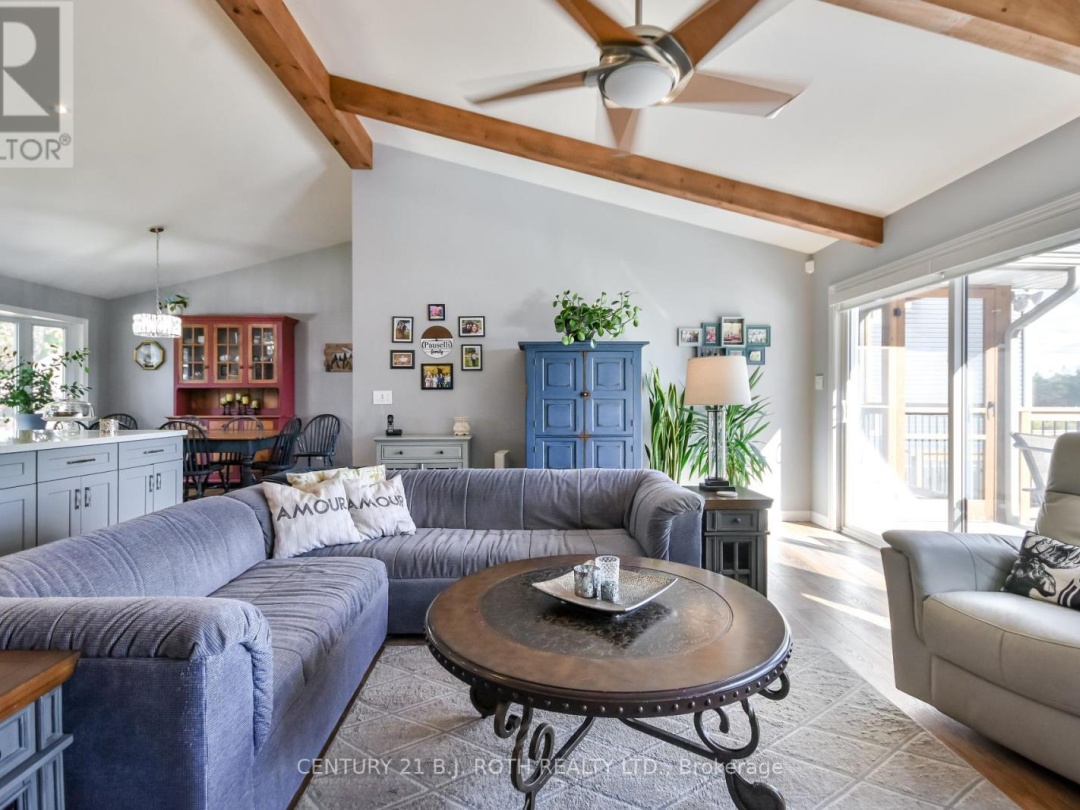 3371 LAKE ST. GEORGE BOULEVARD, 