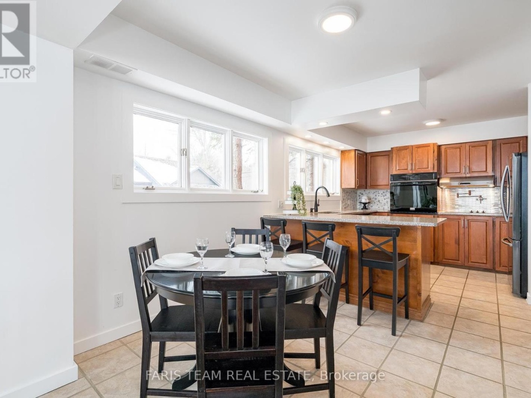 238 Robins Point Road, Georgian Bay