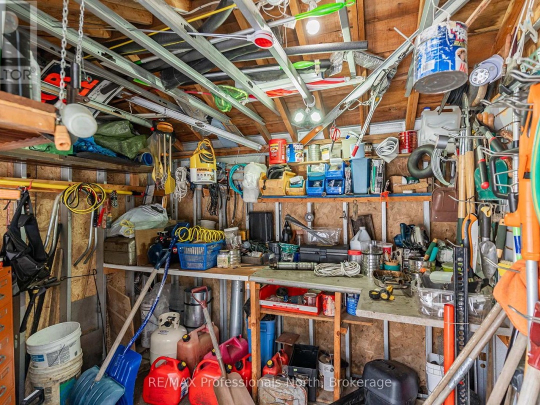1010 Sturgeon Drive, Minden Lake