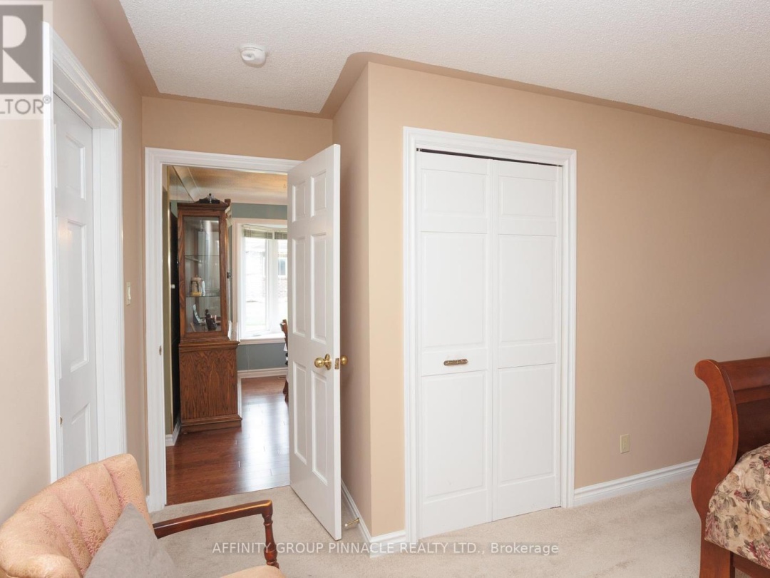 16 B90 Parklawn Boulevard, Lake Simcoe