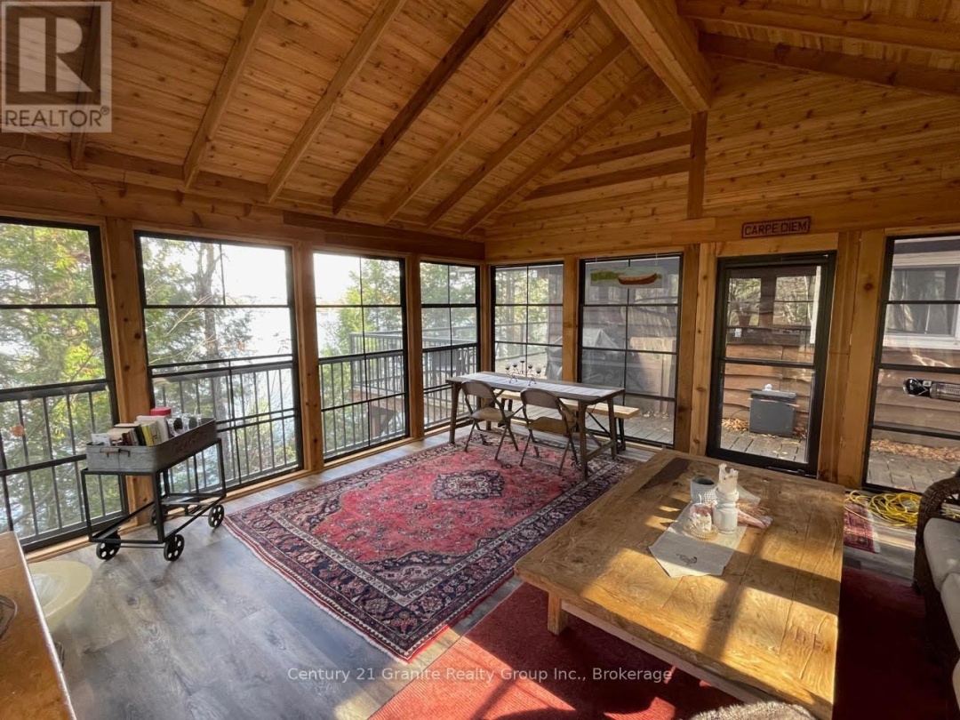 1038 BROKEN PADDLE ROAD, 