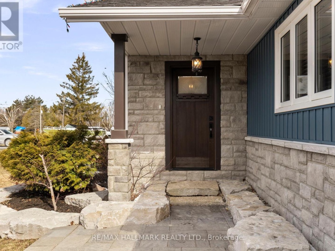 13 Pinetree Court, Lake Simcoe
