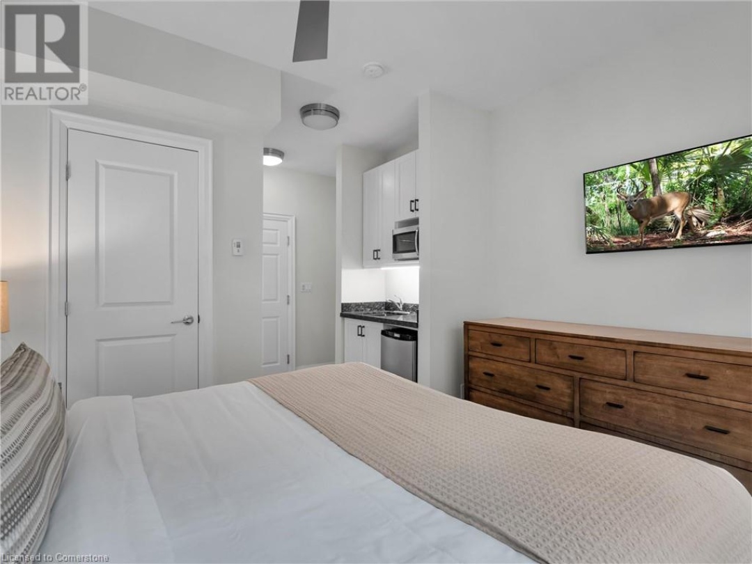 1869 MUSKOKA 118 Road W Unit# BTW-101, 